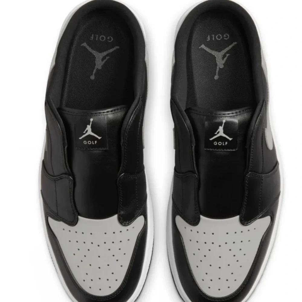 Nike Men's Black and Gray Golf Sneakers